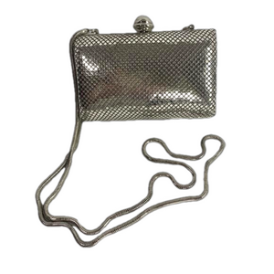 La Regale Silver Metal Bling Chain Strap Crossbody Clutch Purse Clasp Closure